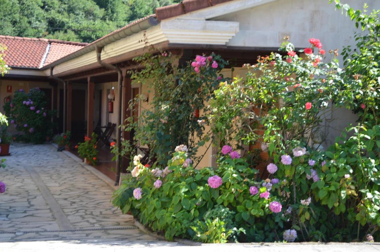Hotel Arenas De Cabrales- Apartamentos Exterior photo