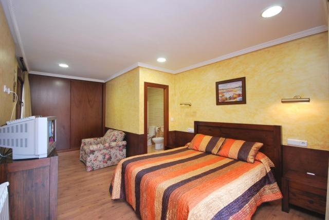 Hotel Arenas De Cabrales- Apartamentos Exterior photo